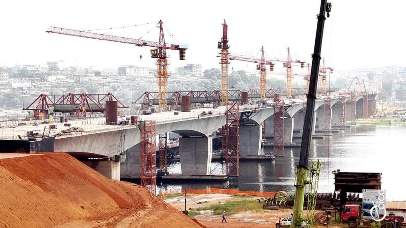 Chantier du 4e pont d’abidjan : le Ministre Amede Koffi Kouakou s’enquiert de l’etat d’avancement des travaux