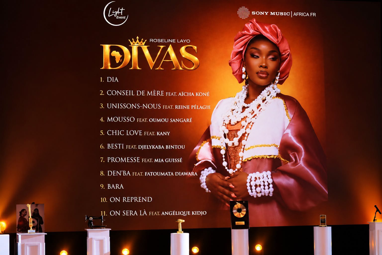 Visuel officiel de l'album DIVAS de Roseline Layo